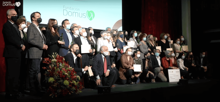 Foto de grupo de la gala VI de premios Domus Vi.