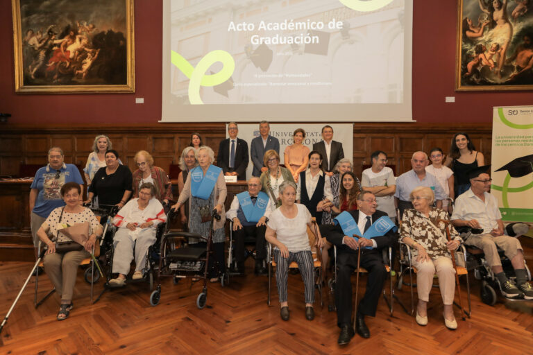 Graduación de la Senior University